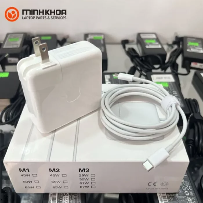 Sạc Macbook 61W USB C cho Macbook Pro 13 inch (1) Sạc Macbook 61W USB C cho Macbook Pro 13 inch (1)