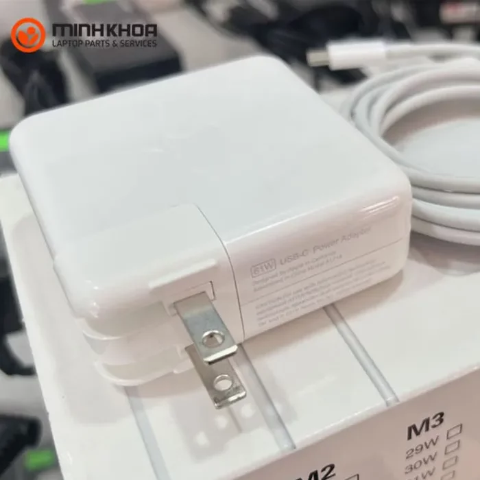 Sạc Macbook 61W USB C cho Macbook Pro 13 inch (4) Sạc Macbook 61W USB C cho Macbook Pro 13 inch (4)